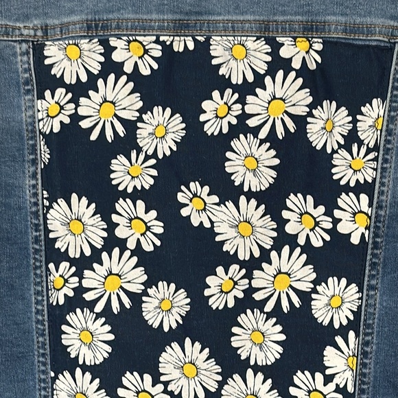 One-Of-A-Kind Colorful  Flower Child Boho Upcycled Denim Jacket, Women's Large - Picture 7 of 8